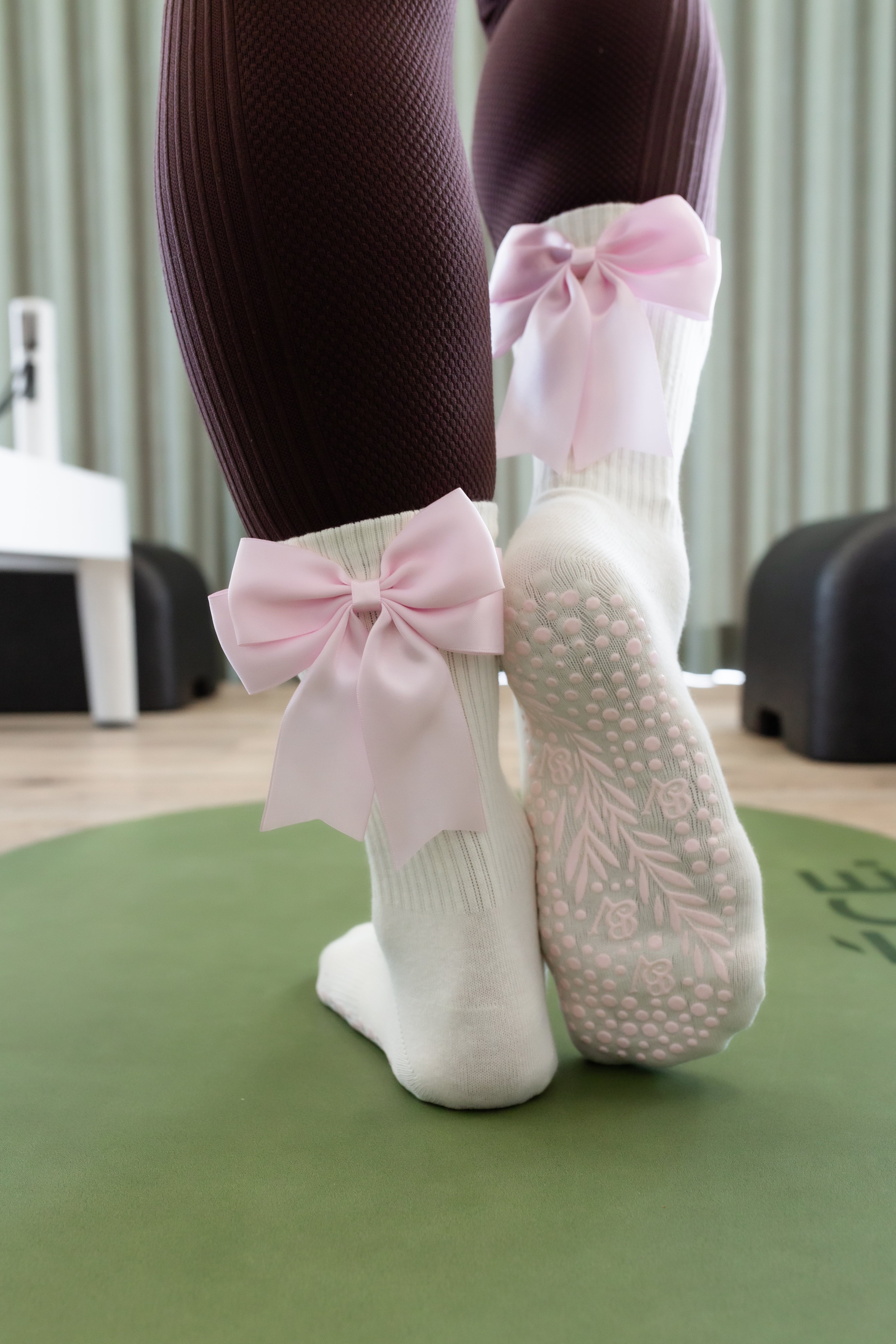 Pink Organic Grip Socks with Bows | Bellona Velvet