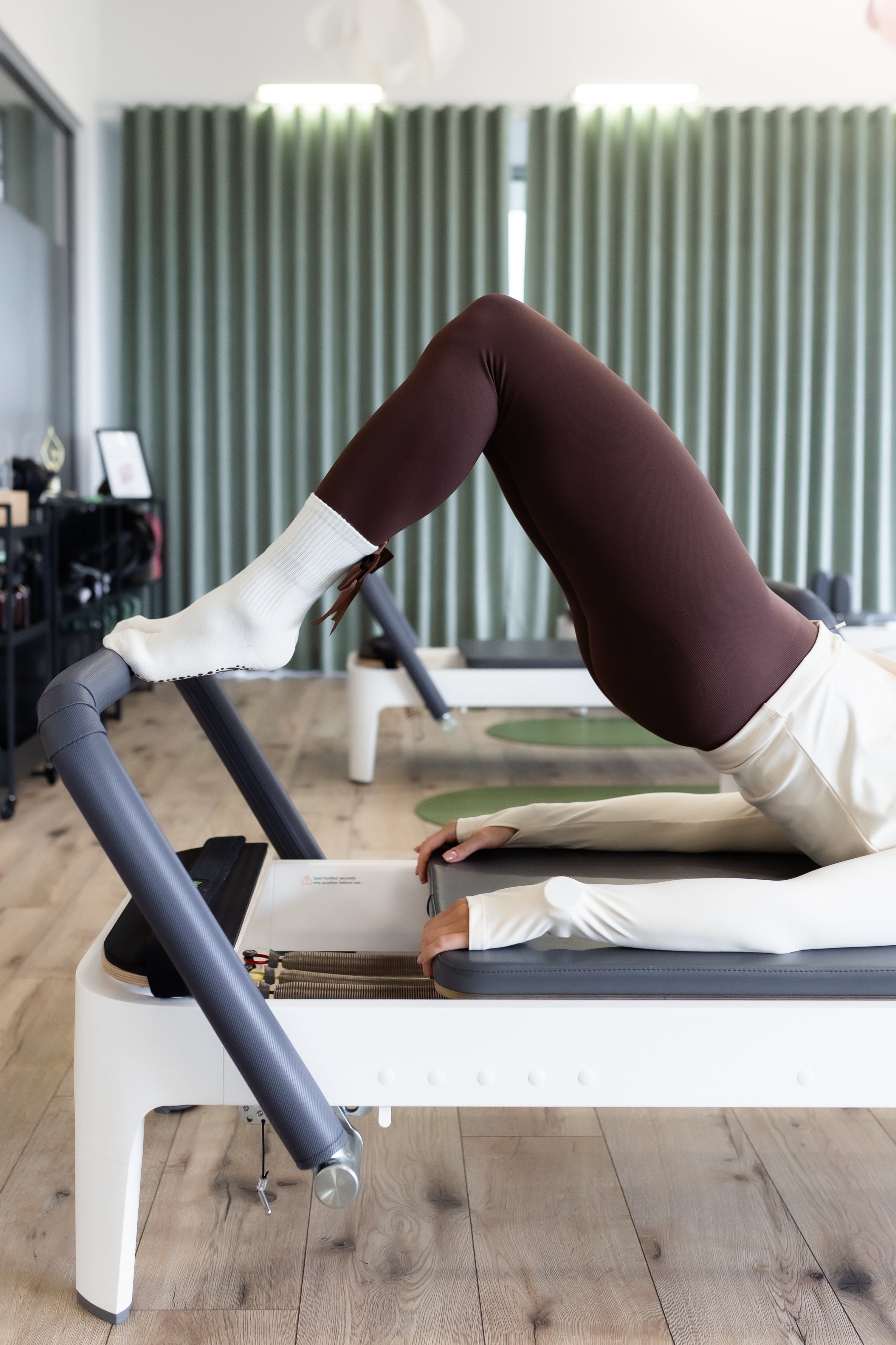Brown Organic Grip Socks with Bows | Bellona Velvet