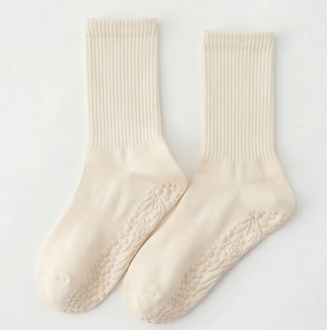 The Minimalist Grip Crew – Organic Cotton - Light Beige