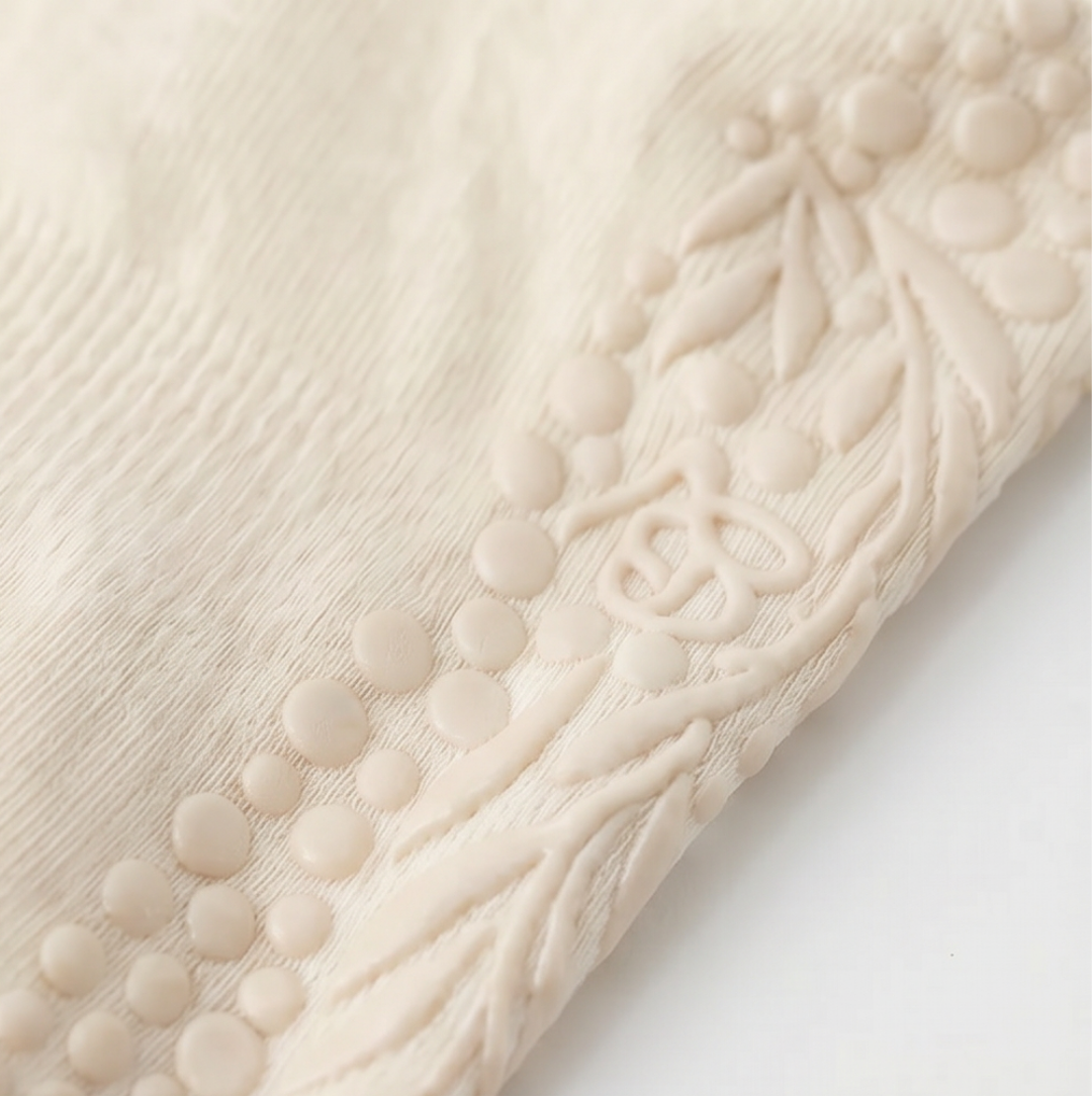 The Minimalist Grip Crew – Organic Cotton - Light Beige